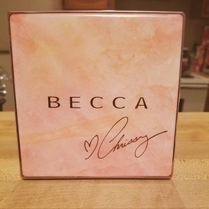 Becca x Chrissy Teigen Highlighter Palette